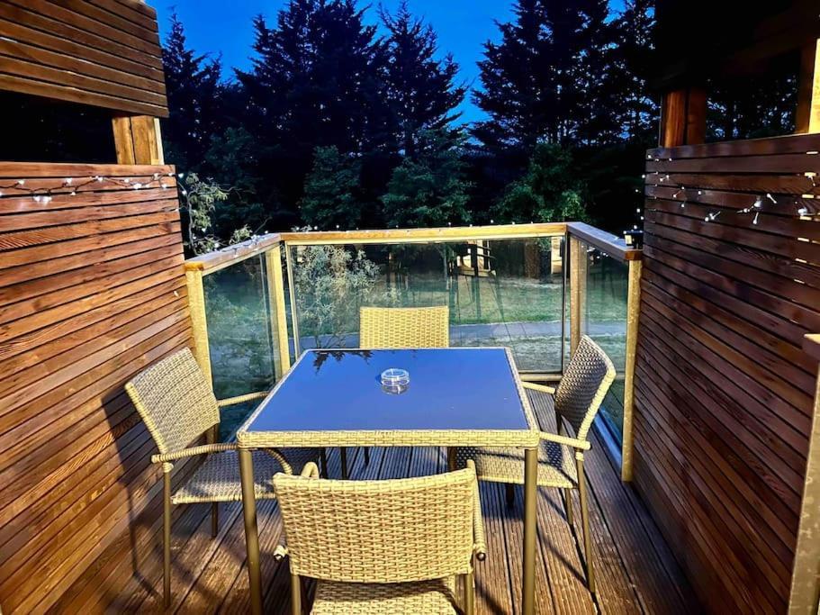 Brownberry Tree Serviced Apartment Cambridge  Bagian luar foto